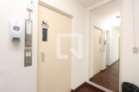 Apartamento à venda com 105m², 3 quartos e 1 vagaElevador