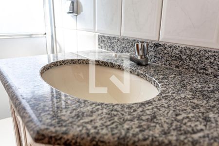 Apartamento para alugar com 60m², 2 quartos e 2 vagas Apartamento para alugar com 60m², 2 quartos e 2 vagasDetalhe do Banheiro