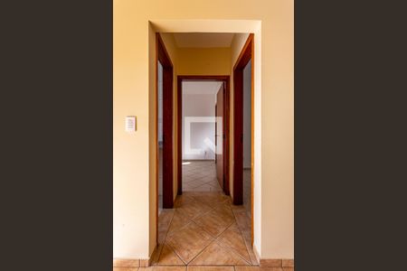Corredor de apartamento para alugar com 2 quartos, 60m² em Parque Bandeirante, Santo André