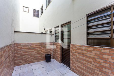 Apartamento para alugar com 60m², 2 quartos e 2 vagas Apartamento para alugar com 60m², 2 quartos e 2 vagasQuintal Fundos