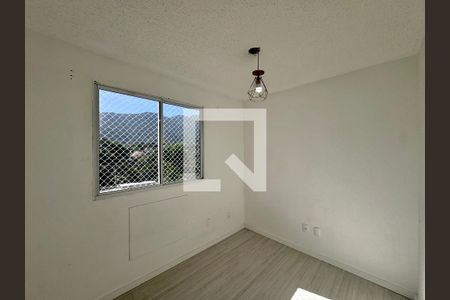 Quarto 1 de apartamento para alugar com 2 quartos, 42m² em Vargem Pequena, Rio de Janeiro
