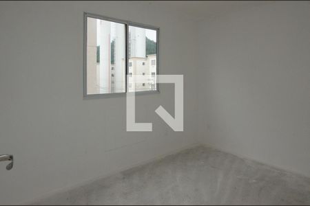 Quarto de apartamento para alugar com 2 quartos, 42m² em Vargem Pequena, Rio de Janeiro