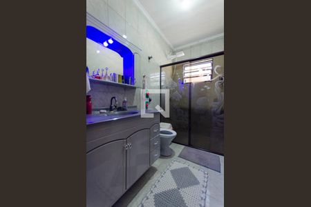 Casa à venda com 300m², 5 quartos e 2 vagas Casa à venda com 300m², 5 quartos e 2 vagasBanheiro Suíte 2