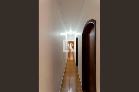 Casa à venda com 300m², 5 quartos e 2 vagas Casa à venda com 300m², 5 quartos e 2 vagasCorredor