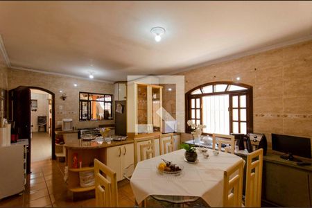 Casa à venda com 300m², 5 quartos e 2 vagas Casa à venda com 300m², 5 quartos e 2 vagasCozinha