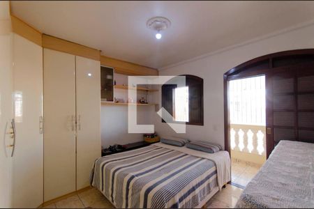 Casa à venda com 300m², 5 quartos e 2 vagas Casa à venda com 300m², 5 quartos e 2 vagasSuíte 2