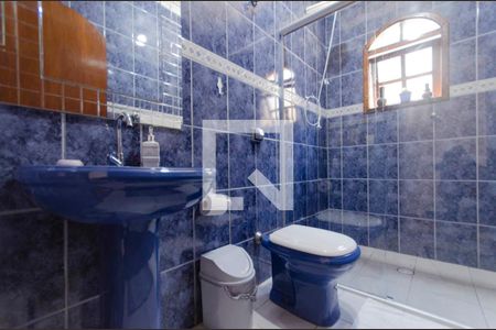 Casa à venda com 300m², 5 quartos e 2 vagas Casa à venda com 300m², 5 quartos e 2 vagasBanheiro