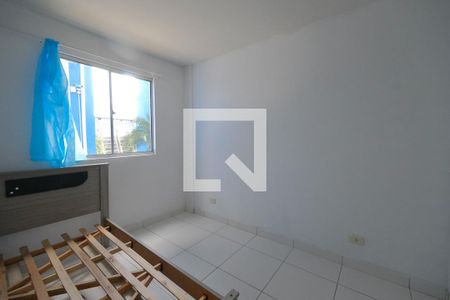 Quarto 1 de apartamento para alugar com 2 quartos, 40m² em Tatuquara, Curitiba