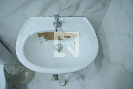 Casa de condomínio para alugar com 55m², 2 quartos e 2 vagasBanheiro