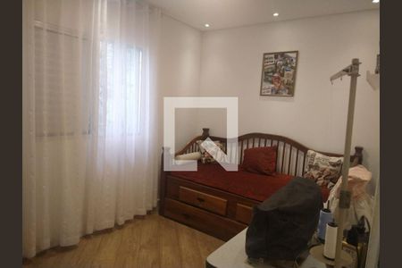 Casa à venda com 2 quartos, 250m² em Jardim Oliveiras, Taboão da Serra