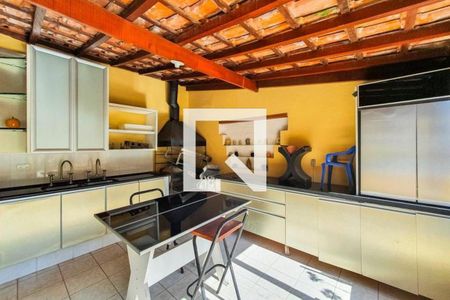 Casa à venda com 300m², 3 quartos e 2 vagas