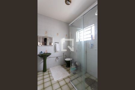 Casa para alugar com 250m², 5 quartos e 4 vagas Casa para alugar com 250m², 5 quartos e 4 vagasBanheiro Suite