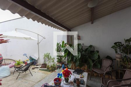 Casa para alugar com 250m², 5 quartos e 4 vagas Casa para alugar com 250m², 5 quartos e 4 vagasQuintal