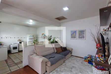 Casa para alugar com 250m², 5 quartos e 4 vagas Casa para alugar com 250m², 5 quartos e 4 vagasSala casa 2