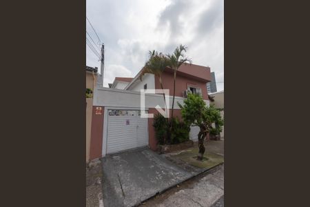 Casa para alugar com 250m², 5 quartos e 4 vagas Casa para alugar com 250m², 5 quartos e 4 vagasFachada