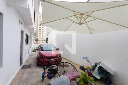 Casa para alugar com 250m², 5 quartos e 4 vagas Casa para alugar com 250m², 5 quartos e 4 vagasQuintal