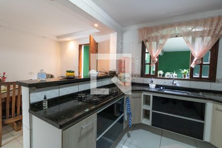 Casa para alugar com 200m², 3 quartos e 2 vagasCozinha