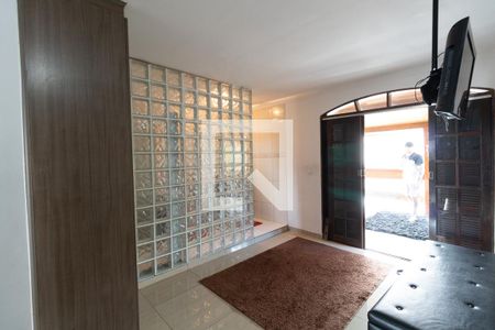 Casa para alugar com 200m², 3 quartos e 2 vagasSuite
