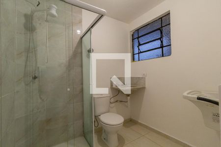 Banheiro  de kitnet/studio para alugar com 1 quarto, 36m² em Liberdade, São Paulo