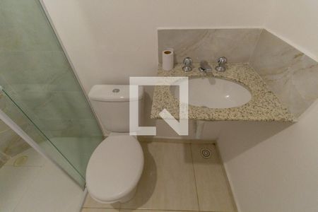 Banheiro  de kitnet/studio para alugar com 1 quarto, 36m² em Liberdade, São Paulo