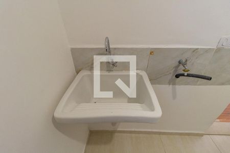 Banheiro  de kitnet/studio para alugar com 1 quarto, 36m² em Liberdade, São Paulo