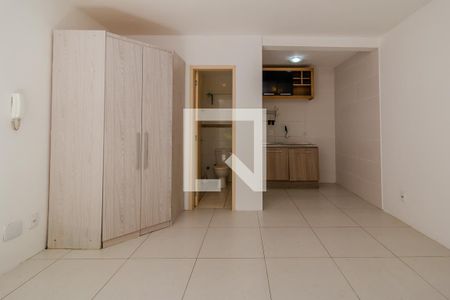 Sala/Quarto de kitnet/studio para alugar com 1 quarto, 64m² em Centro Histórico, Porto Alegre