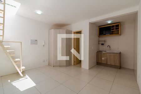 Sala/Quarto de kitnet/studio para alugar com 1 quarto, 64m² em Centro Histórico, Porto Alegre