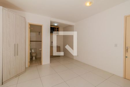 Sala/Quarto de kitnet/studio para alugar com 1 quarto, 64m² em Centro Histórico, Porto Alegre