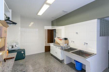 Casa à venda com 278m², 5 quartos e 4 vagasÁrea de Serviço