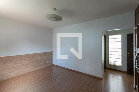 Casa à venda com 278m², 5 quartos e 4 vagasQuarto 1 - Suíte