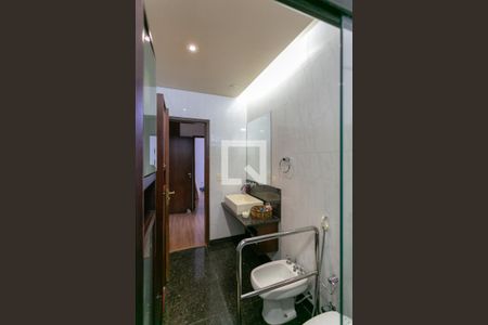 Casa à venda com 278m², 5 quartos e 4 vagasBanheiro