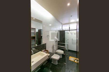 Casa à venda com 278m², 5 quartos e 4 vagasBanheiro