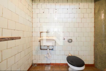 Banheiro de kitnet/studio para alugar com 1 quarto, 24m² em Bela Vista, São Paulo