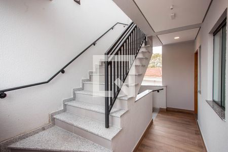 Casa de condomínio para alugar com 36m², 1 quarto e sem vaga Casa de condomínio para alugar com 36m², 1 quarto e sem vagaEscadaria