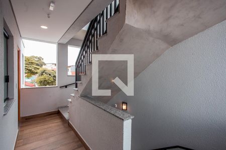 Casa de condomínio para alugar com 36m², 1 quarto e sem vaga Casa de condomínio para alugar com 36m², 1 quarto e sem vagaEscadaria
