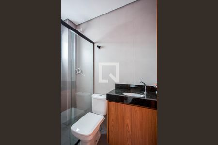 Banheiro de casa de condomínio para alugar com 1 quarto, 36m² em Vila Moinho Velho, São Paulo