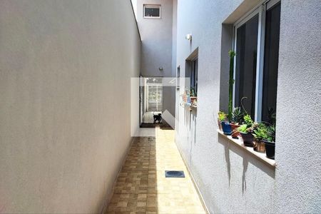 Casa à venda com 191m², 3 quartos e 4 vagasCorredor quintal