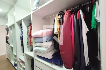 Casa à venda com 191m², 3 quartos e 4 vagasCloset da suíte