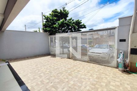 Casa à venda com 191m², 3 quartos e 4 vagasQuintal