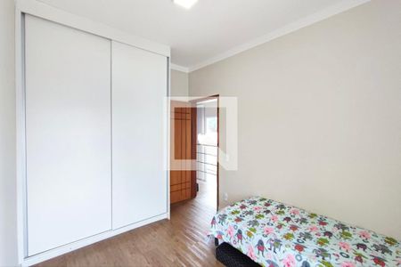 Casa à venda com 191m², 3 quartos e 4 vagasQuarto 2