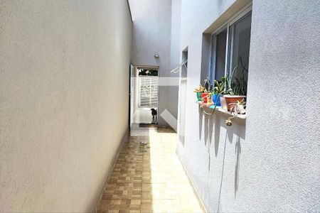Casa à venda com 191m², 3 quartos e 4 vagasCorredor quintal