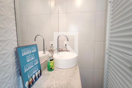 Casa à venda com 191m², 3 quartos e 4 vagasLavabo 2