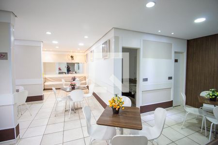 Apartamento para alugar com 44m², 2 quartos e 1 vaga Apartamento para alugar com 44m², 2 quartos e 1 vagaÁrea comum / Salão de Festas