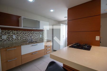 Apartamento à venda com 70m², 1 quarto e 1 vaga Apartamento à venda com 70m², 1 quarto e 1 vagaCozinha e Área de Serviço