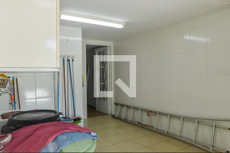 Casa à venda com 130m², 3 quartos e 2 vagasÁrea de Serviço
