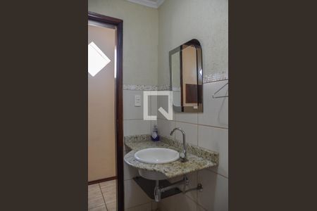 Casa à venda com 130m², 3 quartos e 2 vagasLavabo