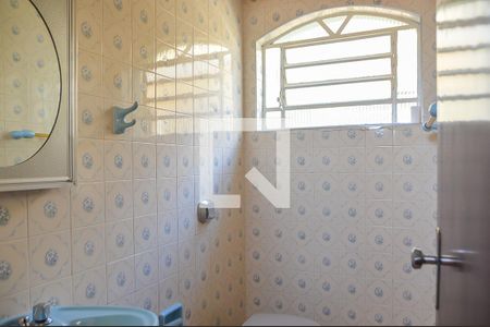 Casa à venda com 130m², 3 quartos e 2 vagasBanheiro