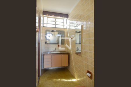 Casa à venda com 130m², 3 quartos e 2 vagasBanheiro da Suíte