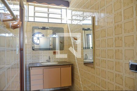 Casa à venda com 130m², 3 quartos e 2 vagasBanheiro da Suíte