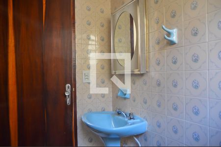 Casa à venda com 130m², 3 quartos e 2 vagasBanheiro